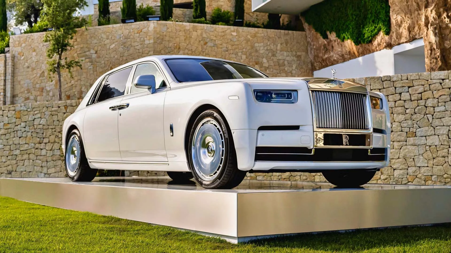 Don’t Buy Luxury Car Before Reading This (2026)