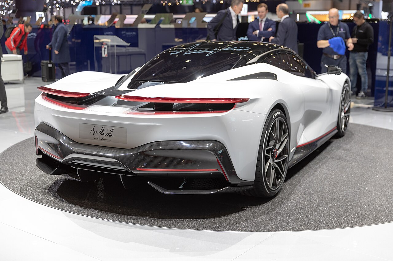 Complete discussion of Pininfarina Battista 2026: Who is the toughest competitor in 2026?